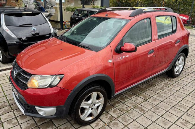 Dacia Sandero Dacia Sandero 0.9 TCe 90ch eco² Stepway Prestige Rouge de 2014