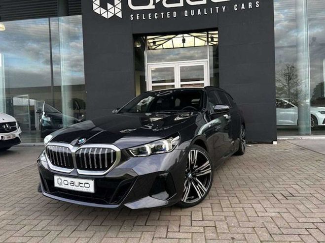 Cliquer pour voir la photo suivante BMW Serie 5 520 Saloon iAS Touring M-Sport Full Opti Gris Sophistograu de