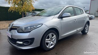  Voir détails -Renault Megane III 1.5 DCI 95 CH Life à Monteau (89)