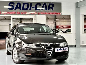  Voir détails -Alfa romeo GT Coup 1.9 JTD 150cv Distinctive CUIR   B à Gilly (60)