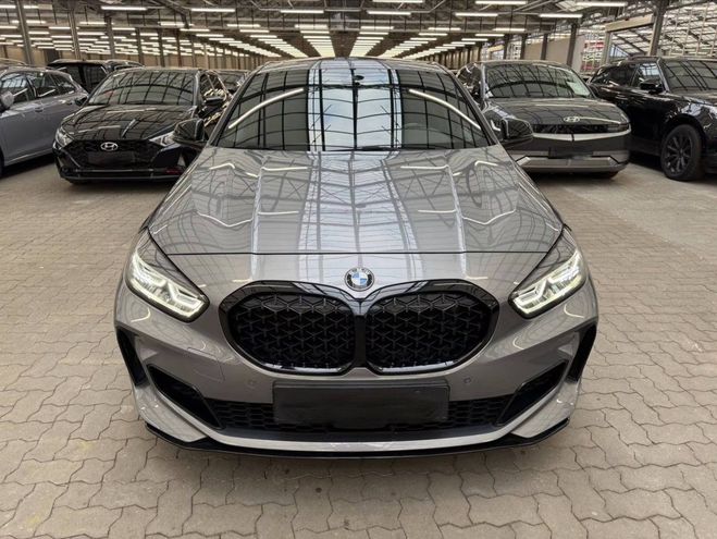 BMW Serie 1 BMW Serie 1 M135 i xDrive M Performance *LED*Pano GRATTE-CIEL GRIS MÉTALLISÉ de 2022