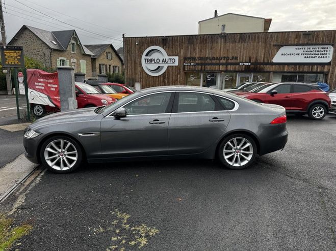 Jaguar XF 2.0 D - 180 BVA S&S Prestige Gps + Camer GRIS FONCE de 2016