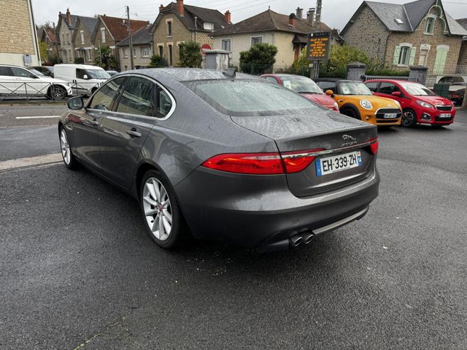 Jaguar XF 2.0 D - 180 BVA S&S Prestige Gps + Camer GRIS FONCE de 2016