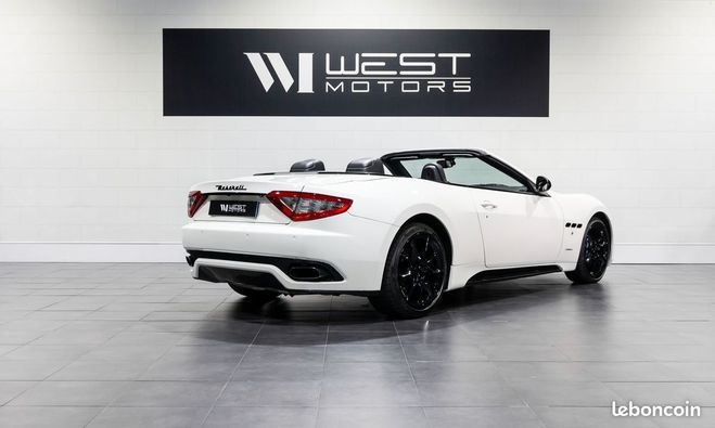 Maserati Grancabrio Maserati Grancabrio Sport 4.7 V8 460 BVA ? Immat France - JA Blanc de 2016