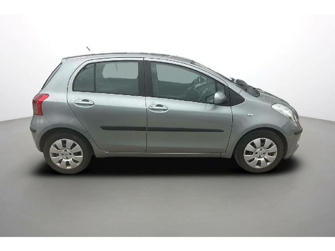 Toyota Yaris Toyota Yaris Yaris 1.3 - 87 VVT-i Sol Grise de 2007
