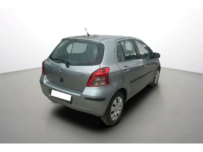 Toyota Yaris Toyota Yaris Yaris 1.3 - 87 VVT-i Sol Grise de 2007