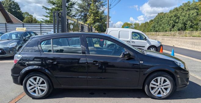 Cliquer pour voir la photo suivante Opel Astra 1.7 CDTi 125 Panoramique  de 2007