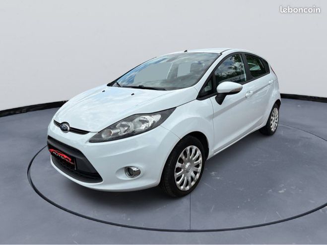 Ford Fiesta Ambiante 1.25i 82 ch Climatisation Rgul Blanc de 2012