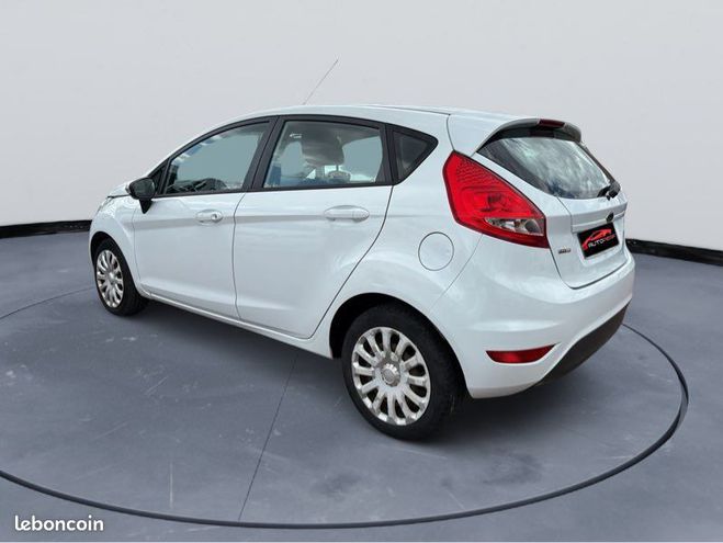 Ford Fiesta Ambiante 1.25i 82 ch Climatisation Rgul Blanc de 2012