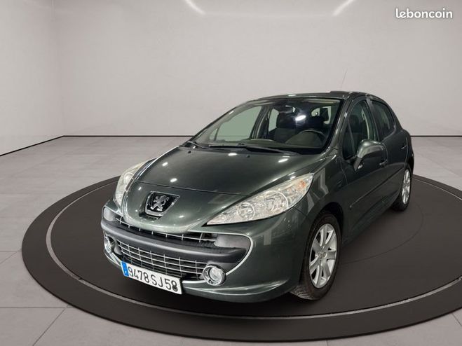 Peugeot 207 Peugeot 207 1.6 HDi 90 Ch Attelage Clim Régulateur d Autre de 2007