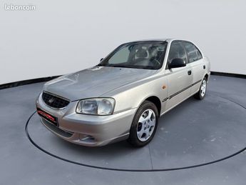  Voir détails -Hyundai Accent 1.5 crdi 85 ch pack Clim attelage à Nevers (58)
