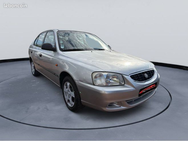 Hyundai Accent 1.5 crdi 85 ch pack Clim attelage Autre de 2002