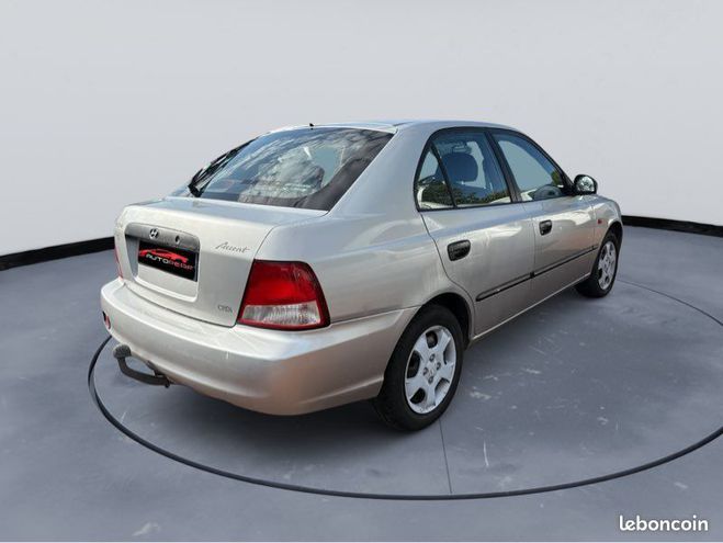 Hyundai Accent 1.5 crdi 85 ch pack Clim attelage Autre de 2002
