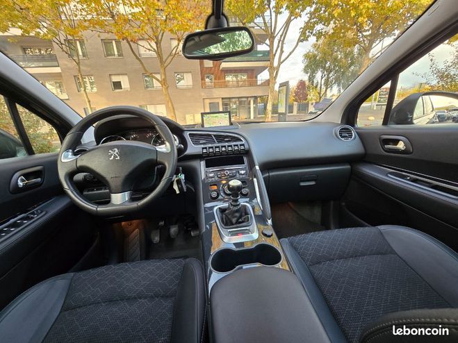 Peugeot 3008 Peugeot 3008 1.2l Ess 130 Allure Noir de 2016
