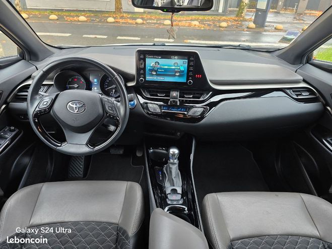Toyota C HR Hybride My20 Distinctive 1.8l 122ch Blanc de 2021