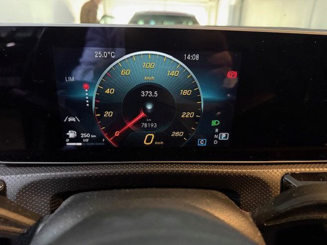 Mercedes Classe A Mercedes Classe A 180 136CH AMG LINE 7G-DCT Gris C de 2019