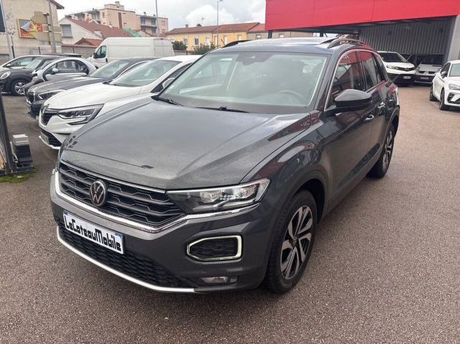 Cliquer pour voir la photo suivante Volkswagen T Roc 1.0 TSI 110ch ACTIVE TOIT OUVRANT GRIS FONCE de 2021