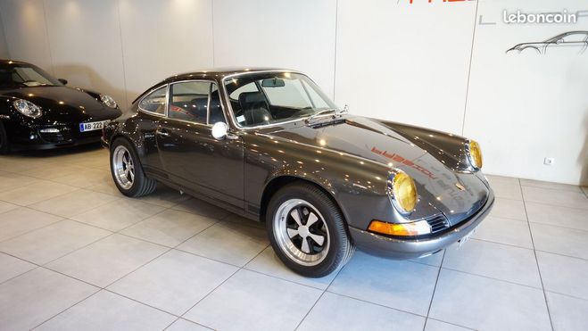 Cliquer pour voir la photo suivante Porsche 911 BACKDATING 03-1975, moteur Carrera 3.0 Gris de 1975