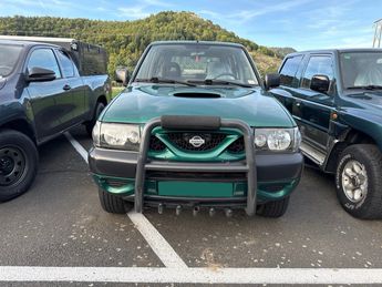  Voir détails -Nissan Terrano 2.7 TDI 125CH LUXE 3P à Murat (15)