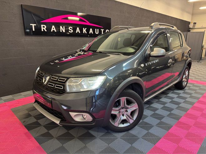 Cliquer pour voir la photo suivante Dacia Sandero TCe 90 Stepway, camera de recul, gps Gris de 2016