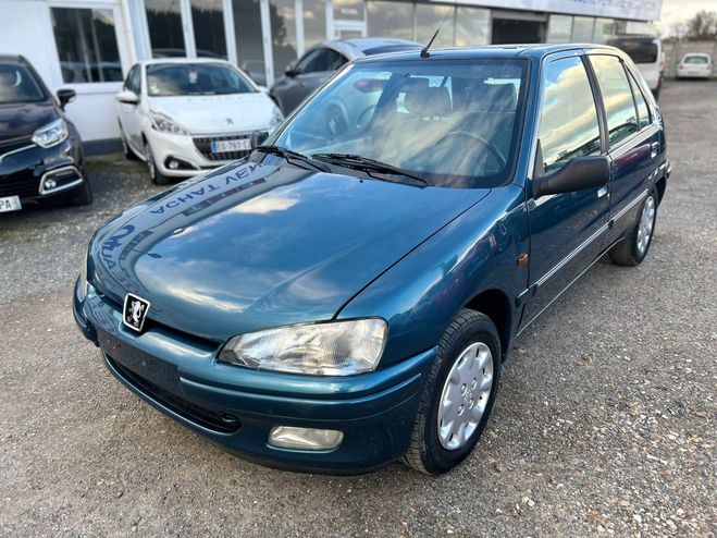 Peugeot 106 XT Bleu de 1997