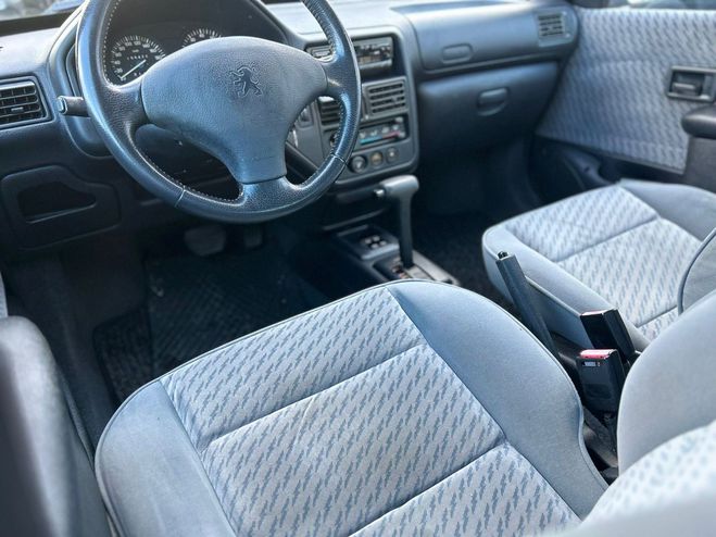 Peugeot 106 XT Bleu de 1997