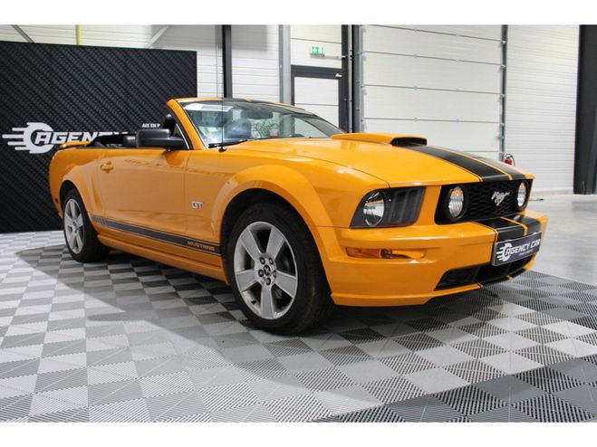Ford Mustang Convertible 4.6 V8 305CH - BVA CABRIOLET Jaune de 2006