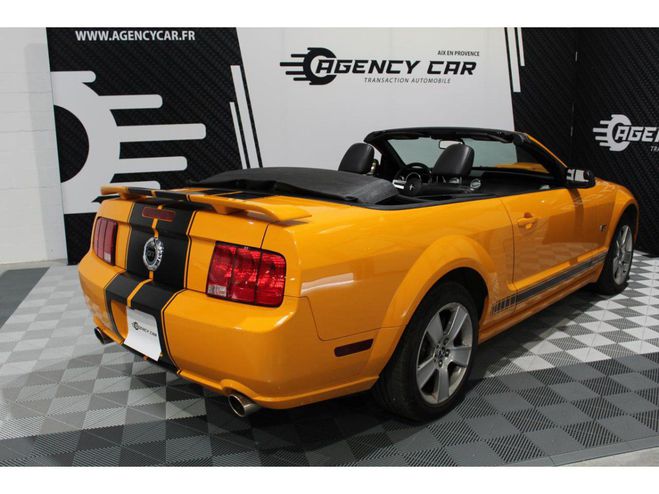 Ford Mustang Convertible 4.6 V8 305CH - BVA CABRIOLET Jaune de 2006