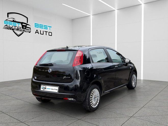 Fiat Grande Punto 1.4 8V 77CH DYNAMIC 5P Noir de 2006