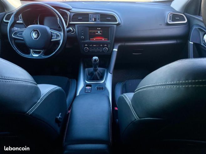 Renault Kadjar 1.2 TCE 130ch INTENS 1re Main Suivi Com Rouge de 2016