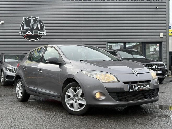 Cliquer pour voir la photo suivante Renault Megane 1.5 dCi 110 Expression GRIS FONCE de 2011