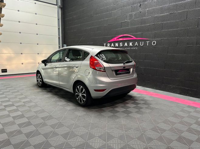 Ford Fiesta 1.5 TDCi 75 FAP Trend Gris de 2014