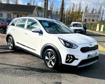  Voir détails -Kia Niro Motion Plug-in Hybrid 1.6 140CV BVA6 133 à Coignires (78)