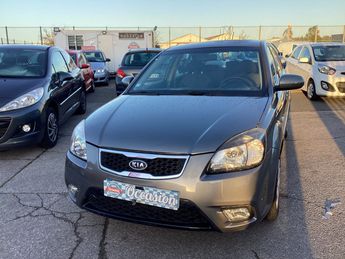  Voir détails -Kia Rio 1.4 Active à Calais (62)