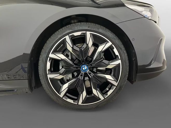 BMW Serie 5  noir saphir de 2024