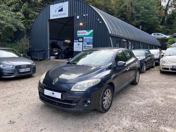  Voir détails -Renault Megane III 1.5 DCi 110cv Tomtom BVA à Sathonay-Camp (69)