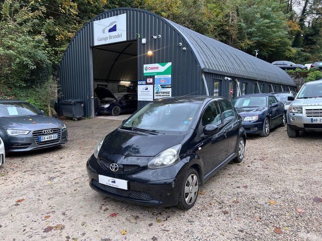 Cliquer pour voir la photo suivante Toyota Aygo 1.0 VVTi 68cv 2eme main Noir de 2007