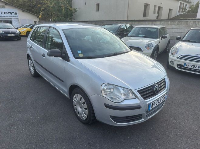 Cliquer pour voir la photo suivante Volkswagen Polo 1.4 TDI 70 Confortline Gris de 2008