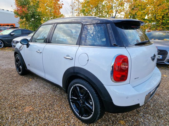 Mini Cooper Mini Cooper D 112CH PACK RED HOT CHILI BLANC de 2011