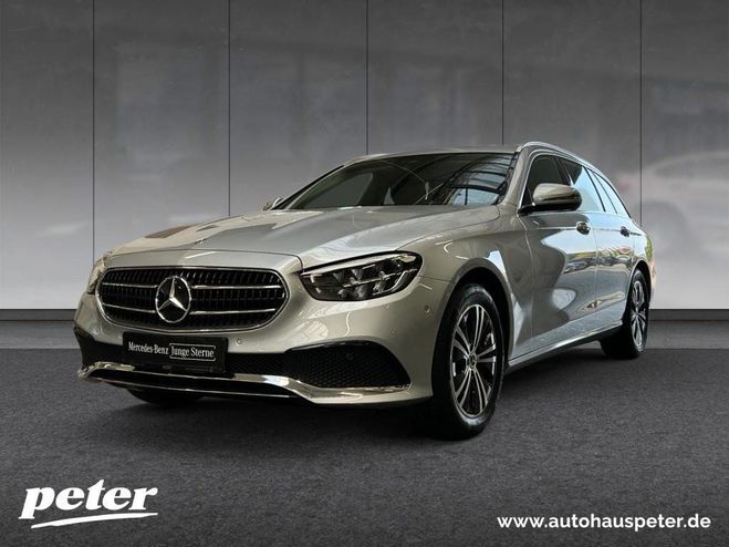 Cliquer pour voir la photo suivante Mercedes Classe E 220 Argent� M�tallique de