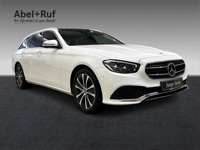 Mercedes Classe E 300 Blanc M�tallique de 