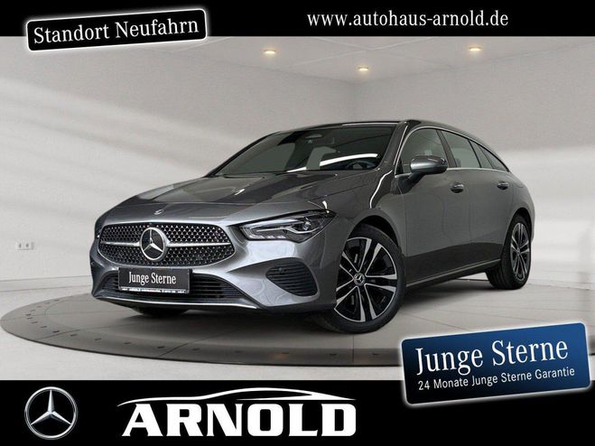 Cliquer pour voir la photo suivante Mercedes Classe CLA ng Brake 200 Gris M�tallique de