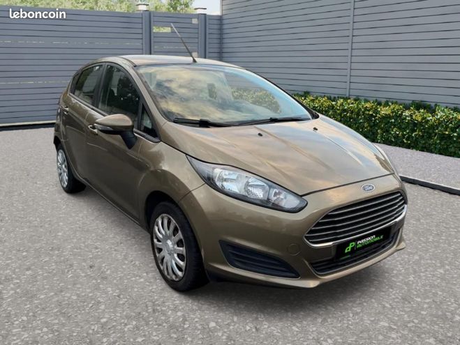 Ford Fiesta 1ER MAIN FAIBLE KILOMETRAGE CERTIFIER Marron de 2013