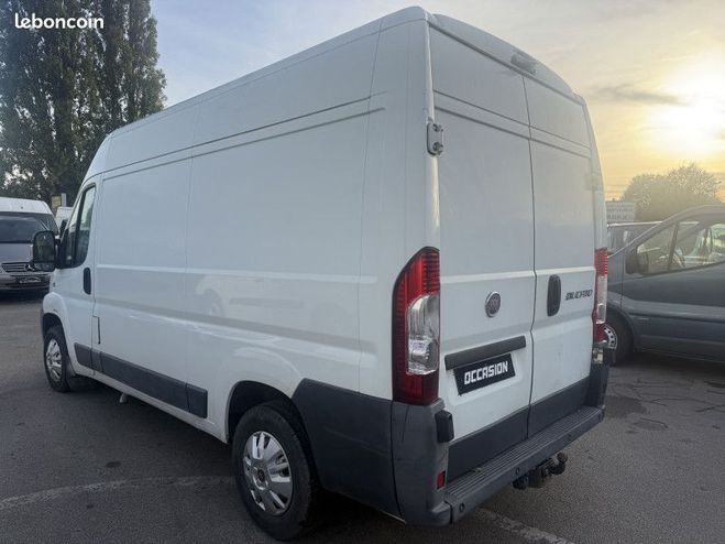 Fiat Ducato FG 3.3 LH2 2.3 MULTIJET 16V 120CH PACK Blanc de 2009