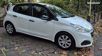  Voir détails -Peugeot 208 1.6 hdi premire main Garantie 6mois à Romainville (93)