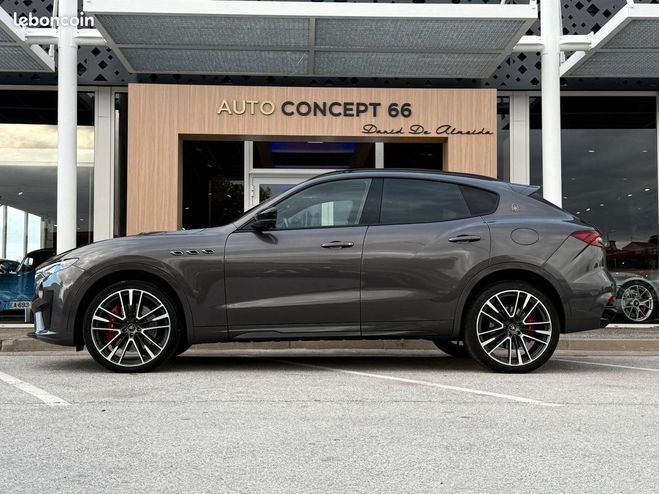 Maserati Levante trofeo 3,8 v8 581 ch Gris de 2020