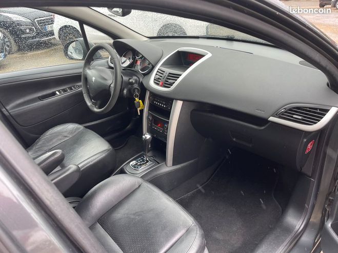 Peugeot 207 1.6 vti 120ch feline bva Autre de 2010