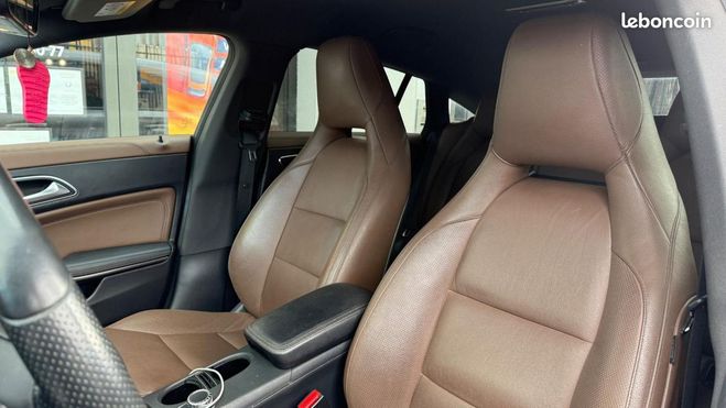 Mercedes Classe CLA ng Brake Classe 200 FASCINATION 7G-DCT B Gris de 2015