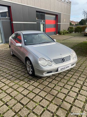  Voir détails -Mercedes 180 C180 coup 110000kms 1ere main à Tourcoing (59)