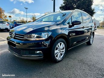  Voir détails -Volkswagen Touran 2.0 tdi 115ch carat dsg7 à Thiais (94)